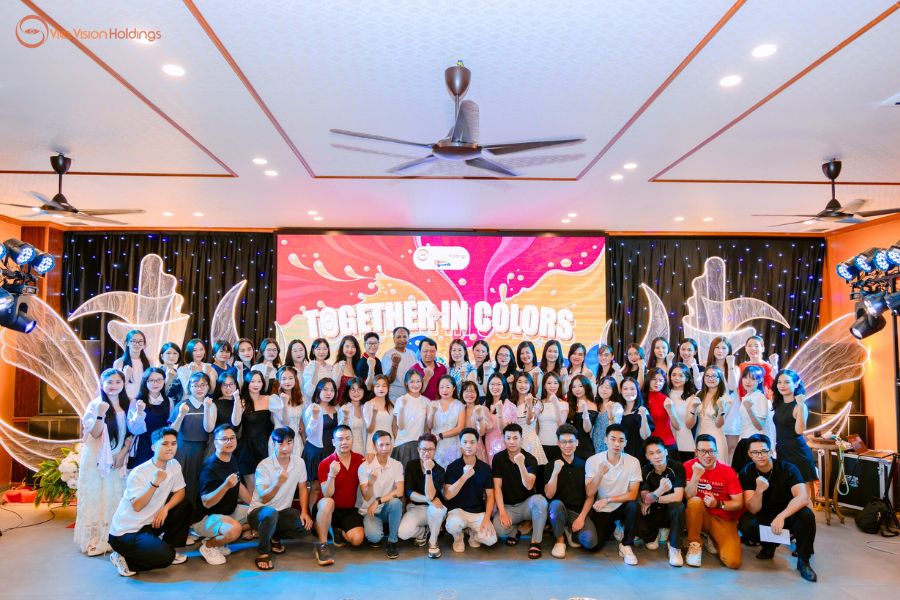 Tập thể Công ty Viet Vision Travel