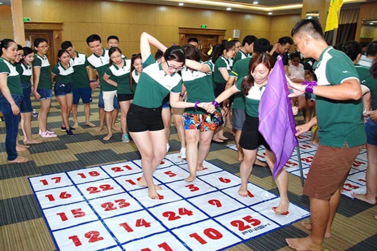 Huấn luyện Indoor & Kickoff – chương trình đào tạo nội bộ kết hợp team building sáng tạo cho doanh nghiệp Huấn luyện Indoor & Kickoff – chương trình đào tạo nội bộ kết hợp team building sáng tạo cho doanh nghiệp