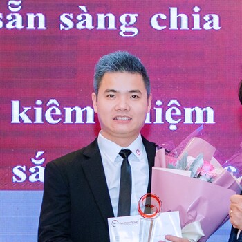 Anh-Tuyen-marketing-Du-lich-tam-nhin-viet