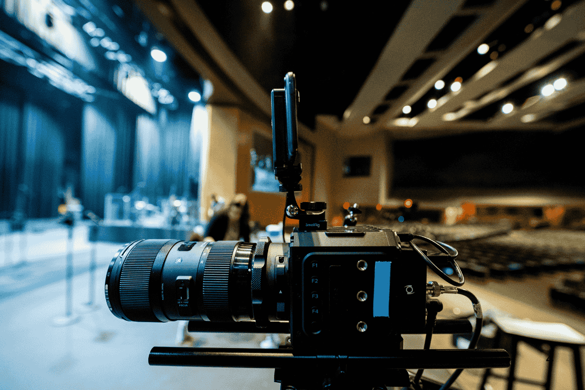 Thiết kế sân khấu, ánh sáng và âm thanh trong Event Production