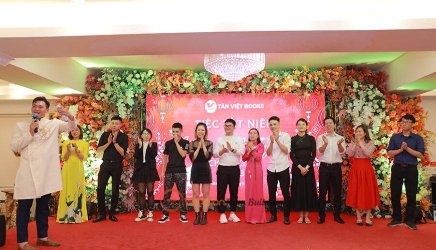 Hình Ảnh Chương Trình Tiệc Tất Niên (Year End Party) Nhà Sách Tân Việt - Năm Mới Tư Duy Mới (2)