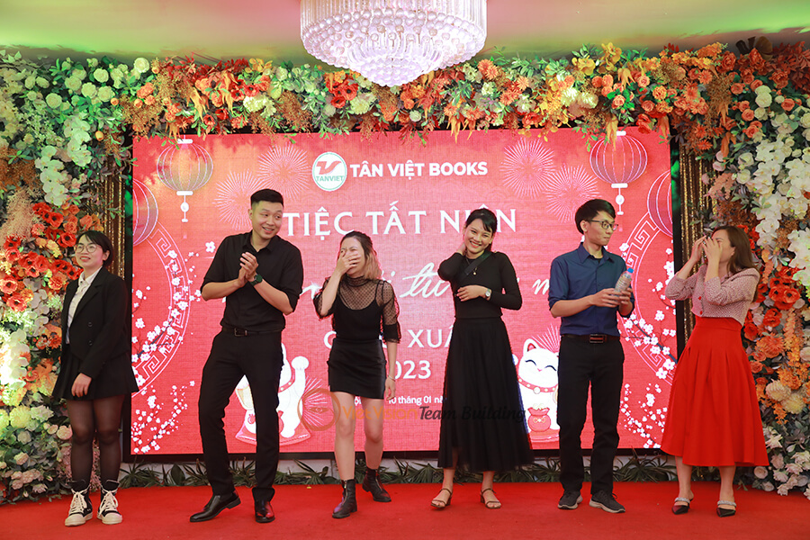 Hình Ảnh Chương Trình Tiệc Tất Niên (Year End Party) Nhà Sách Tân Việt - Năm Mới Tư Duy Mới (6)