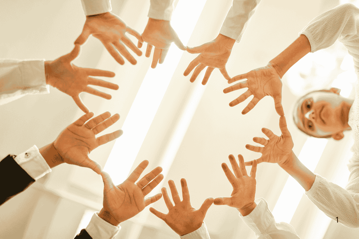 Hoạt động team building trong sự kiện MICE giúp tăng gắn kết và cảm xúc cho khách mời