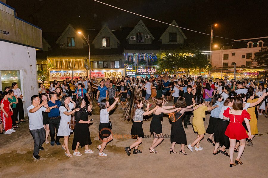 Tổ chức du lịch Gala Dinner tại Tam Đảo – Đêm lửa trại 2