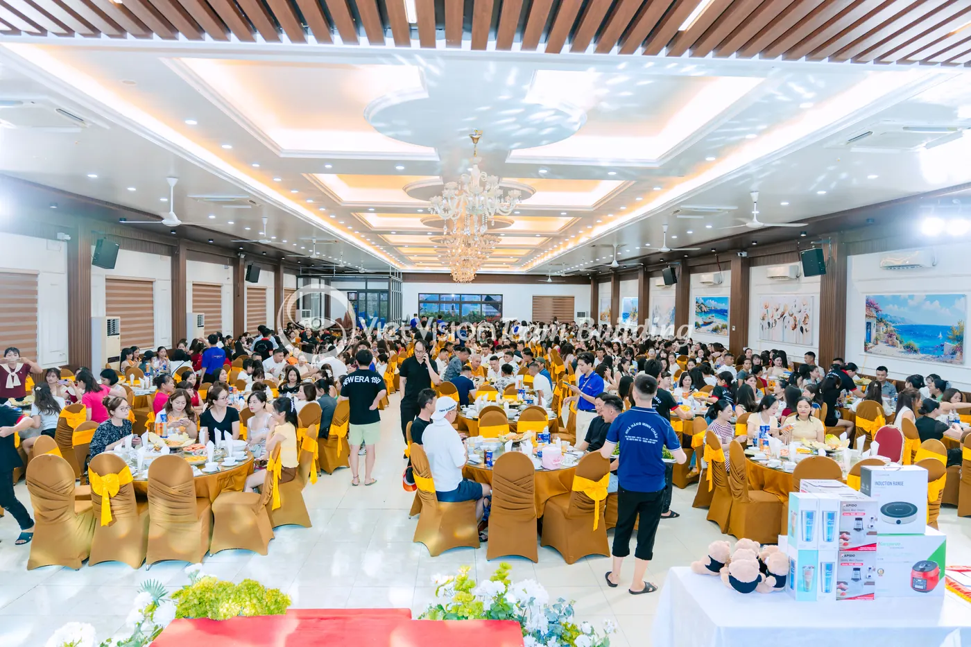 Không gian tiệc của đoàn công ty