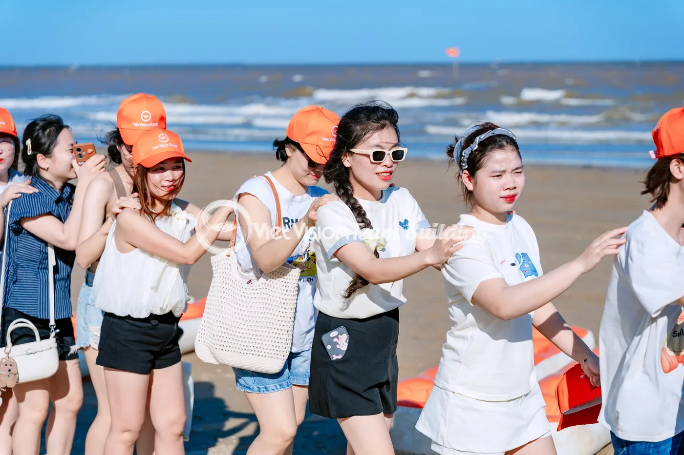 team building bãi biển an toàn trong chương trình team building công ty team building bãi biển an toàn trong chương trình team building công ty