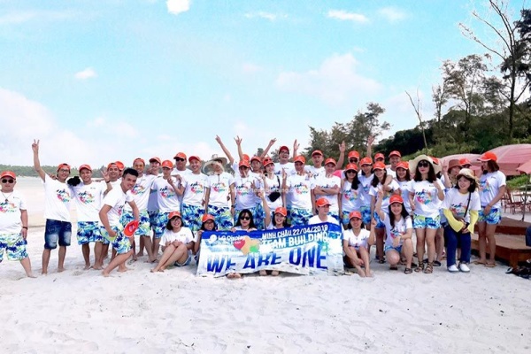 Công ty tổ chức chương trình team building tại Quan Lạn: LG Display | We Are One