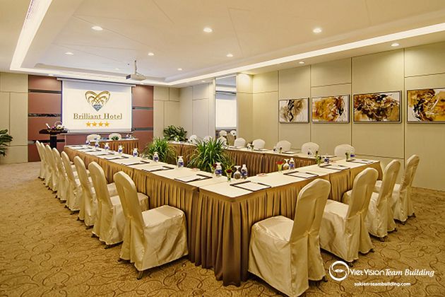 Công ty tổ chức du lịch Mice tại Đà Nẵng uy tín - Phòng hội nghị khách sạn Brilliant