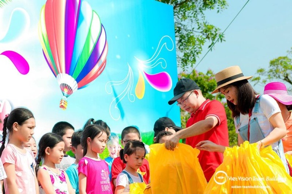 Công ty tổ chức ngày hội gia đình family day tại bãi đá sông Hồng