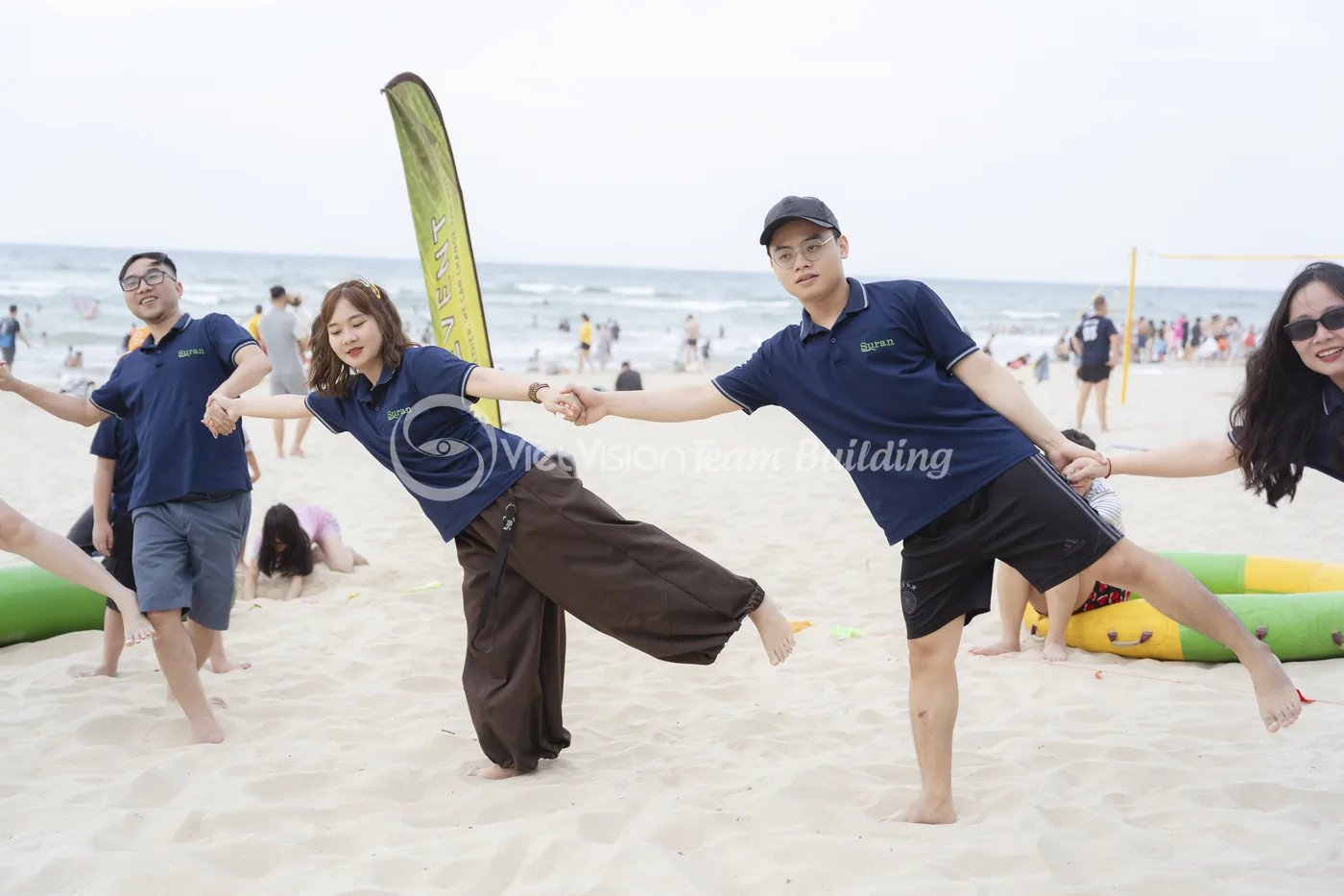 Người tham gia vận động trong chương trình team building ngoài trời cần chuẩn bị sức khỏe trước khi chơi