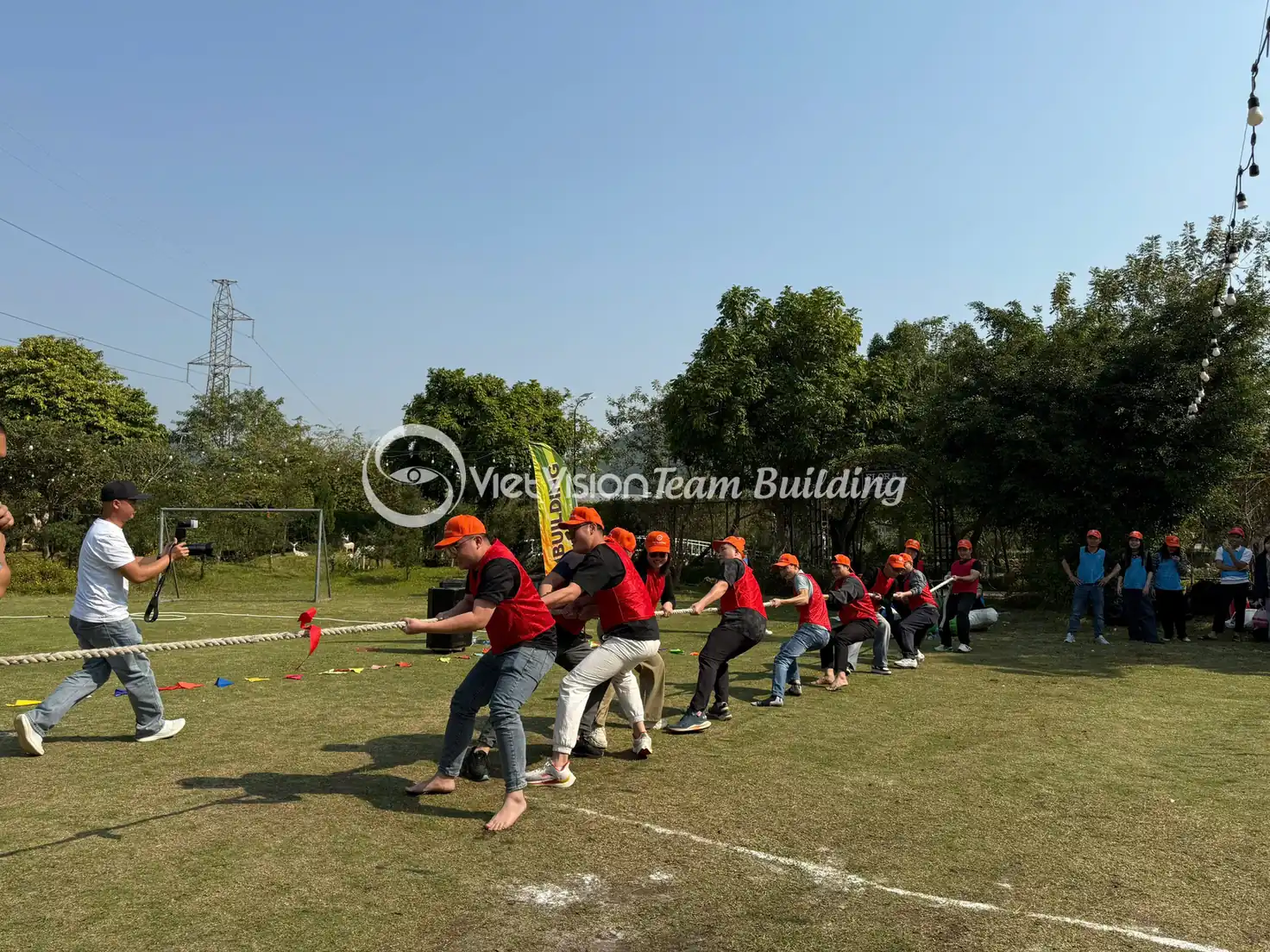 Đội Công Ty Hoàn Thành Thử Thách Đội công ty cùng hoàn thành một thử thách tập thể