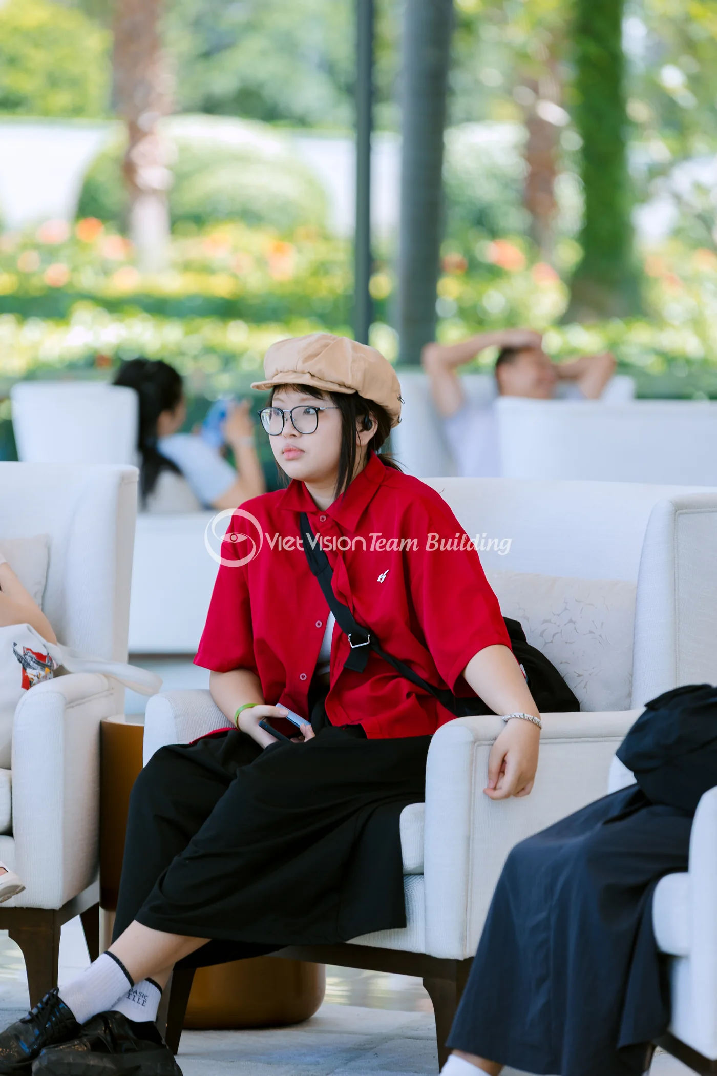 Khách mời chọn trang phục phù hợp không gian gala
