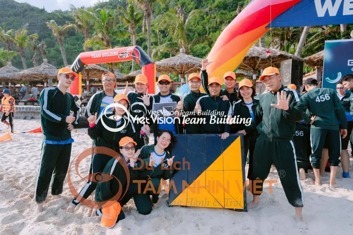 Tour khách đoàn khám phá vịnh Lan Hạ và đảo Cát Bà Tour khách đoàn khám phá vịnh Lan Hạ và đảo Cát Bà