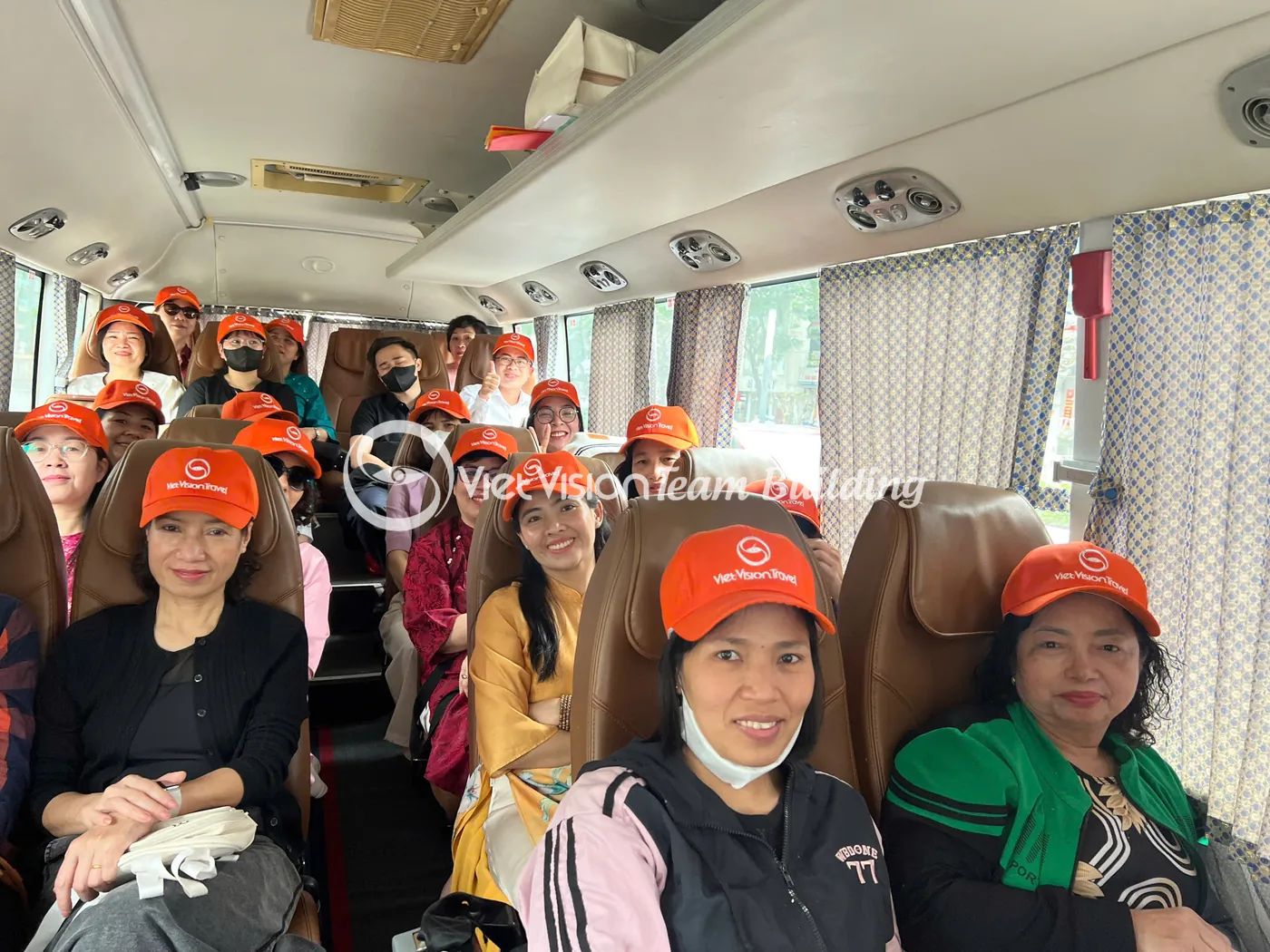 Hoạt động nhẹ gần khách sạn phù hợp khi Hạ Long mưa nhỏ