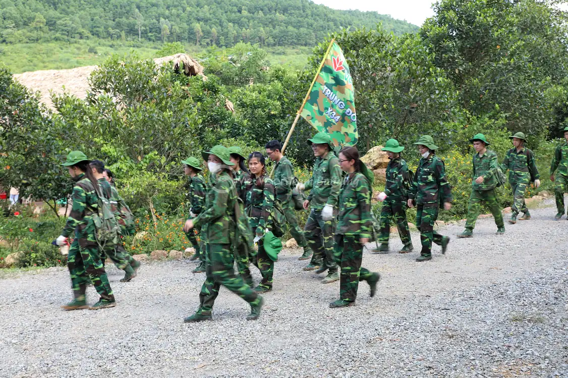 team building cho nhân viên văn phòng ít vận động và bối cảnh vận hành team building thực tế