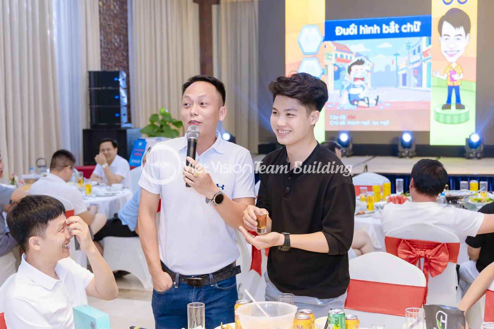 Hoạt Động Giao Lưu Trên Sân Khấu Gala hoạt động giao lưu trên sân khấu gala