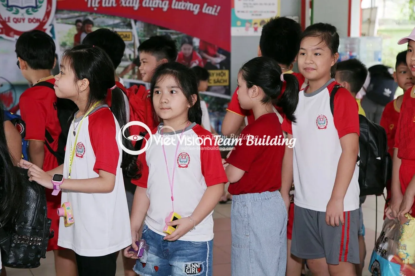 Nhóm có trẻ em cần được bàn giao cho đầu mối phụ trách Nhóm có trẻ em cần được bàn giao cho đầu mối phụ trách