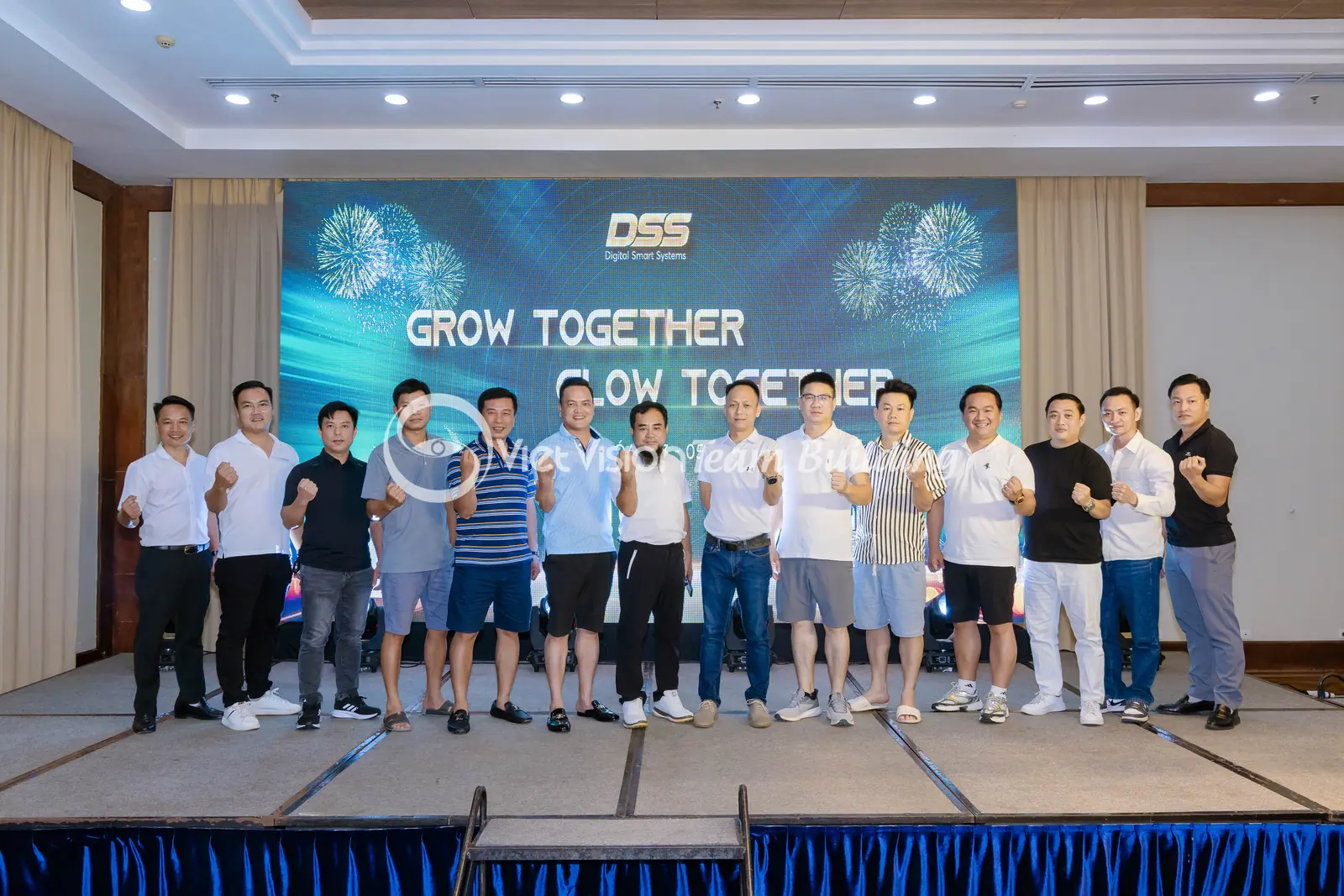 Không Gian Sân Khấu Trong Báo Giá Gala không gian sân khấu trong báo giá gala