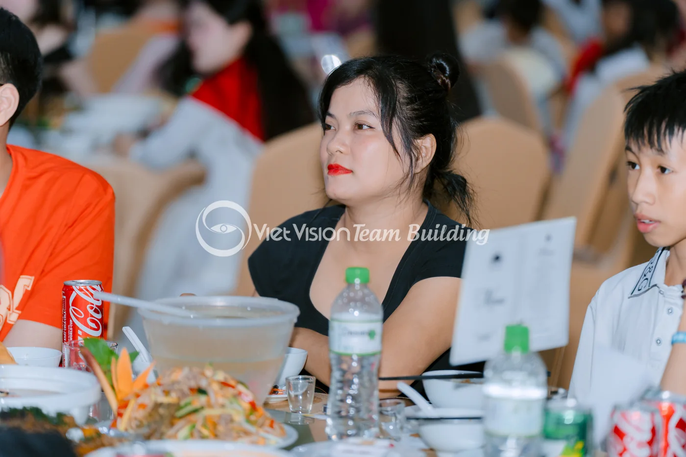 Bữa ăn tập thể trong company trip