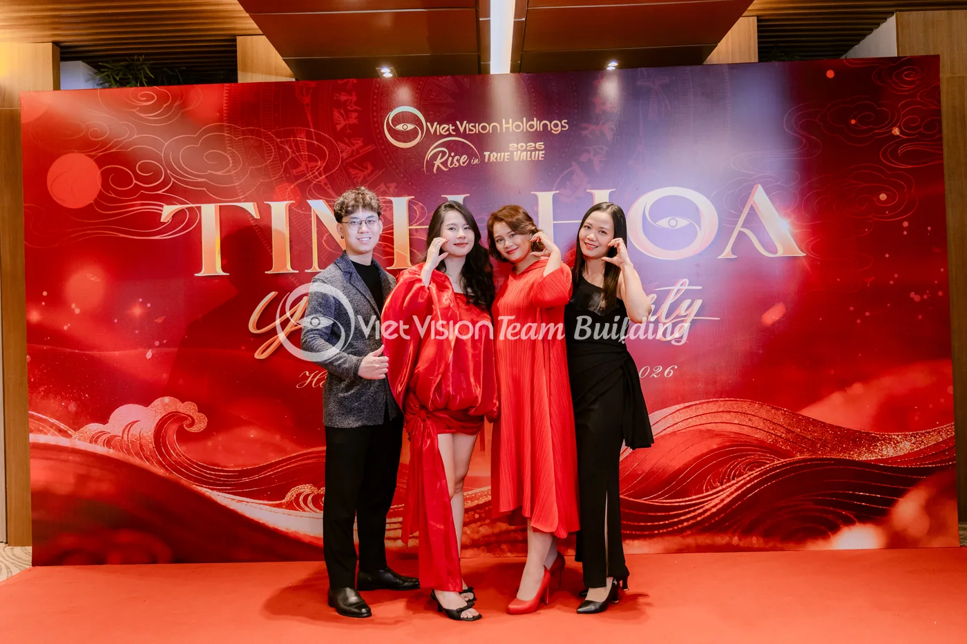 Photobooth tạo điểm nhớ đầu chương trình