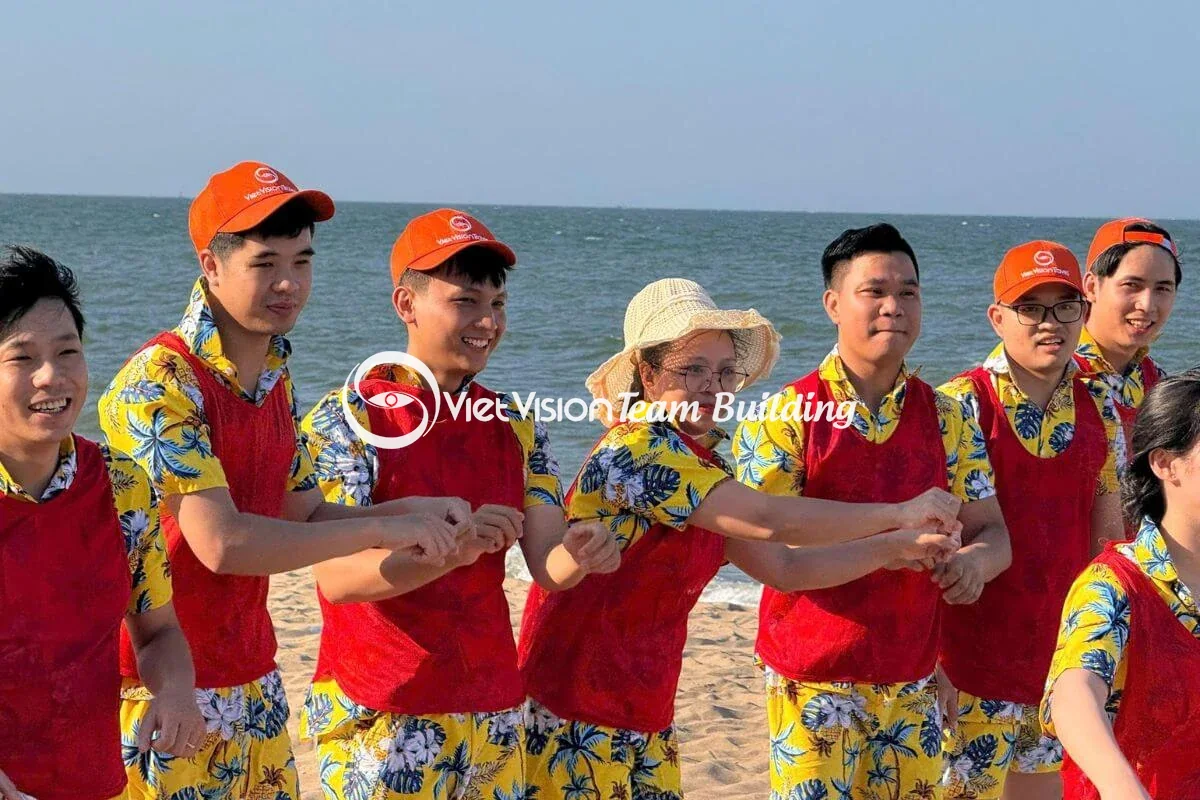 Hoạt động gắn kết tập thể tại Cửa Lò Hoạt động gắn kết tập thể tại Cửa Lò