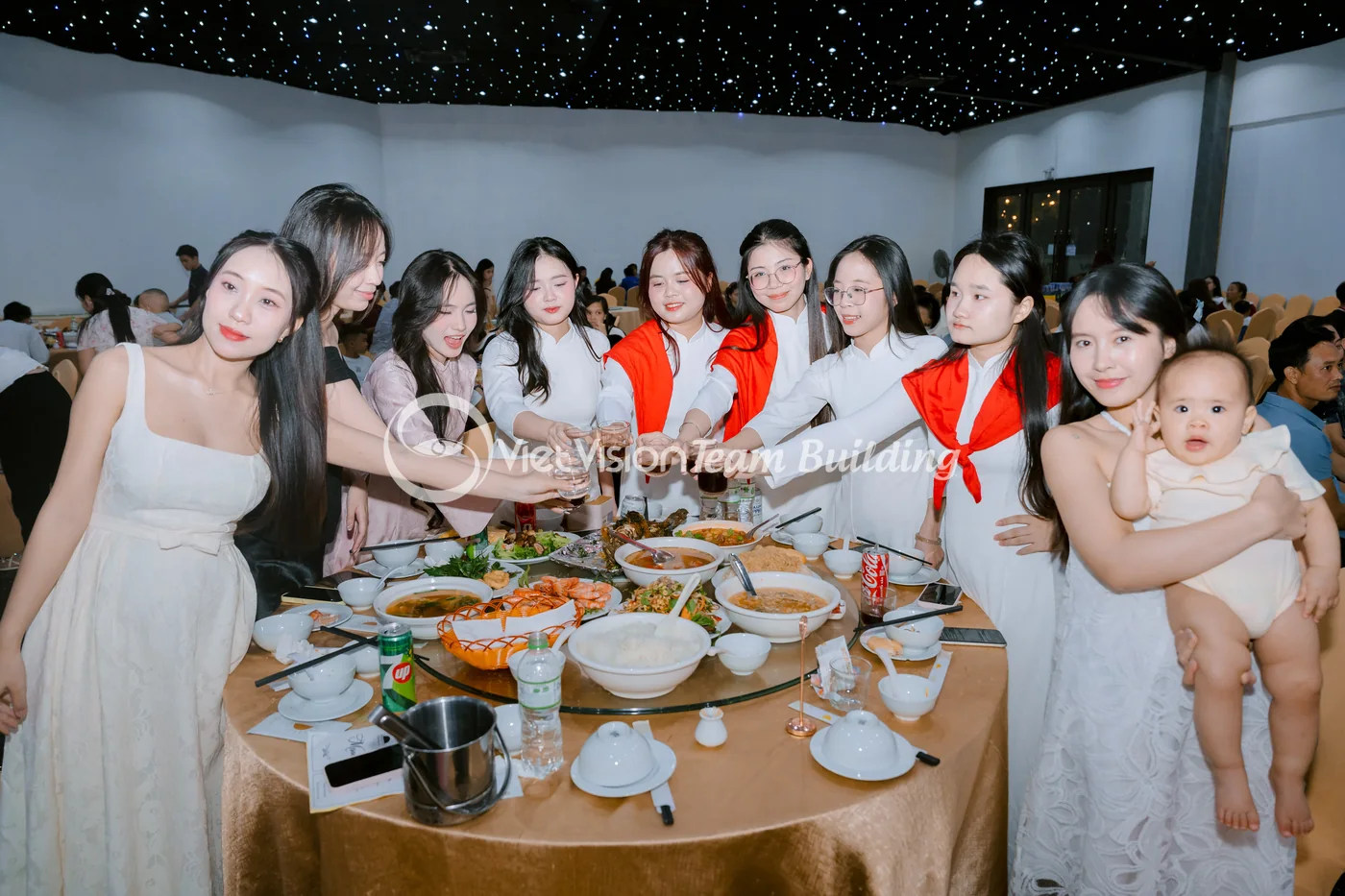 Sơ đồ chỗ ngồi hỗ trợ kết nối giữa các bộ phận
