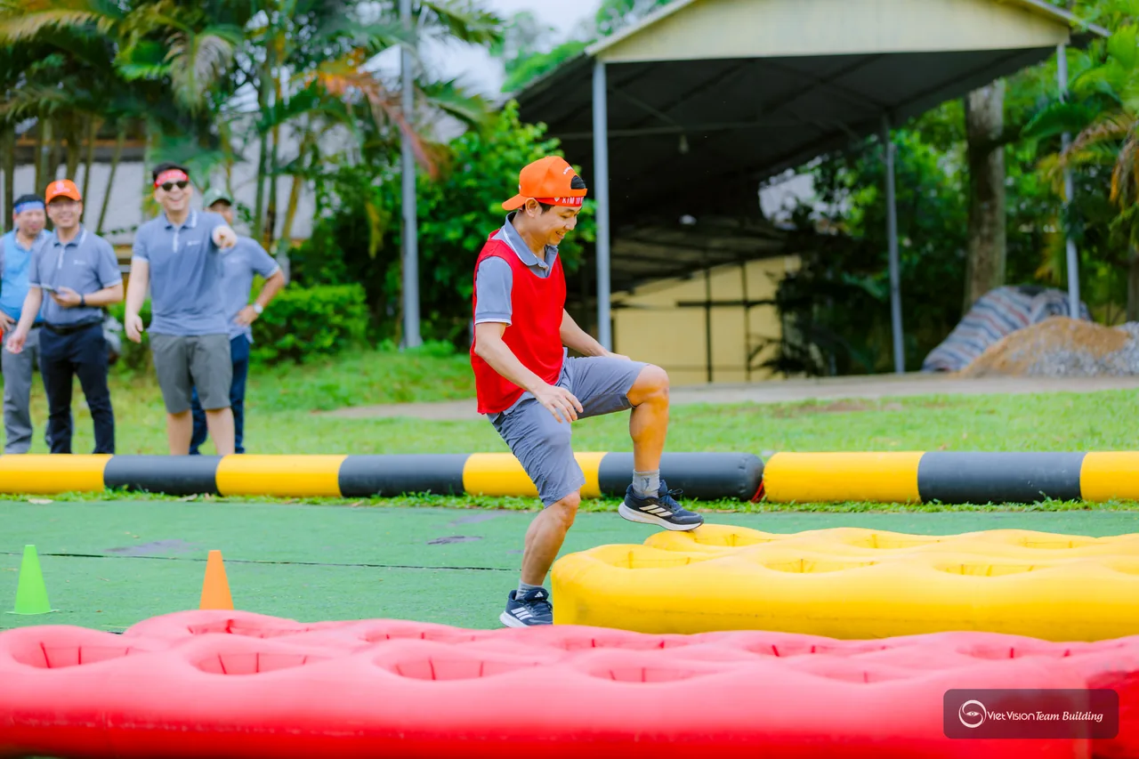 concept team building có tính cạnh tranh