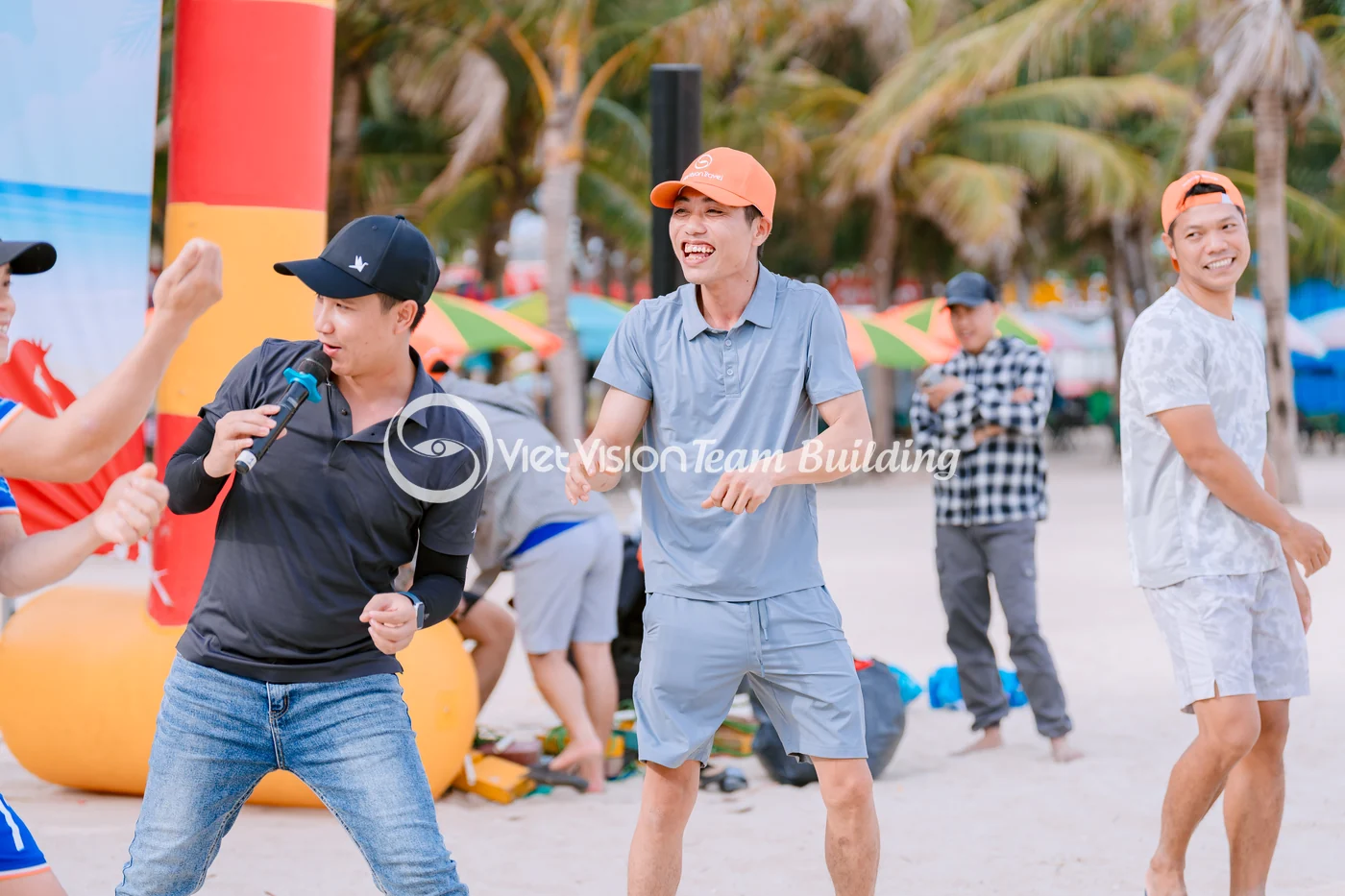 Trò chơi vận động trong chương trình team building Hạ Long mùa hè