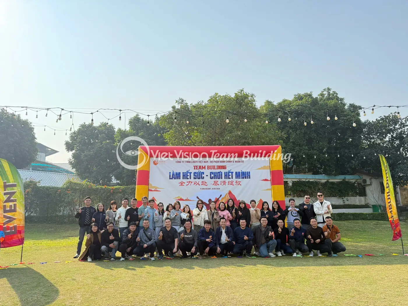 Đoàn công ty tham gia chương trình team building ngoài trời