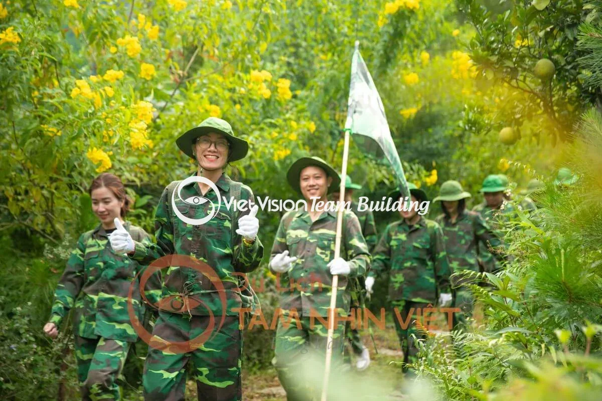 Vượt thử thách quân đội tại Madagui trong tour team building Đà Lạt