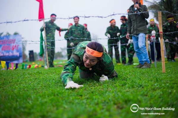 Tổ chức chương trình team building quân đội tại Ecopark 1 ngày