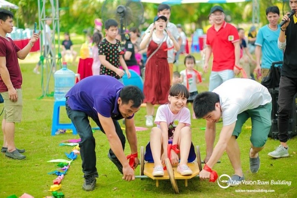 Tổ chức chương trình ngày hội gia đình family day tại bãi đá sông Hồng