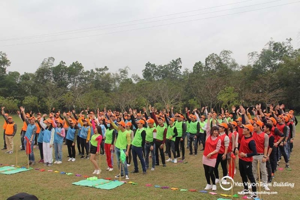 Tổ chức chương trình team building tại Serena Kim Bôi Resort