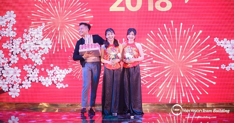 Công ty tổ chức tiệc tất niên cuối năm year end party chuyên nghiệp, uy tín