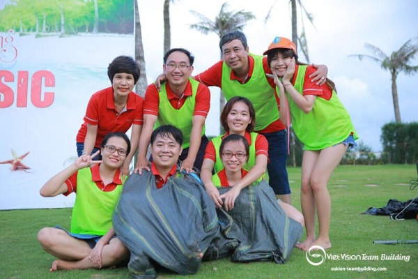 Tổ chức chương trình ngày hội gia đình family day tại bãi đá sông Hồng