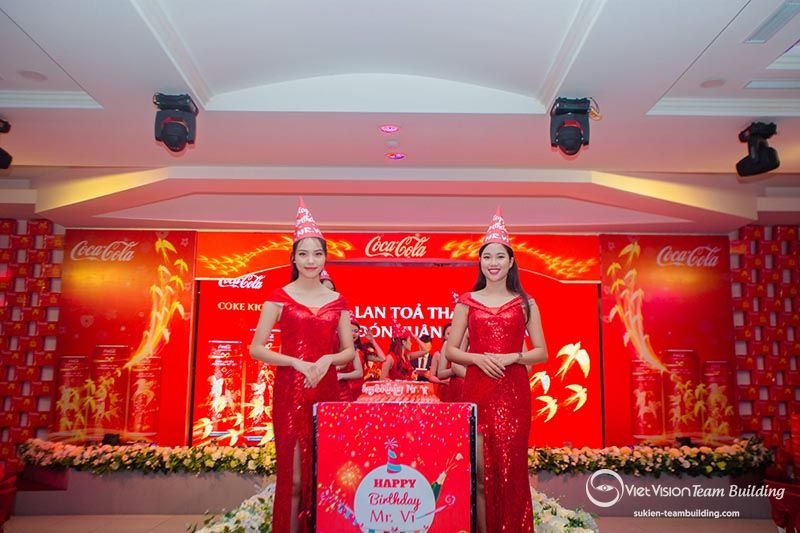 Tổ chức hội nghị hội thảo chuyên nghiệp tại Hải Phòng - Coca Cola | Window Kick Off Tết 2019