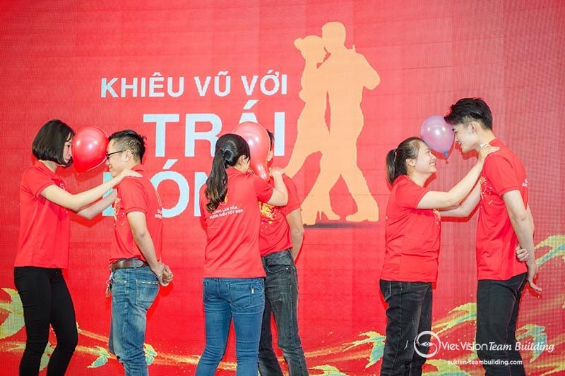 Tổ chức sự kiện chuyên nghiệp tại Hải Phòng - Coca Cola | Window Kick Off Tết 2019