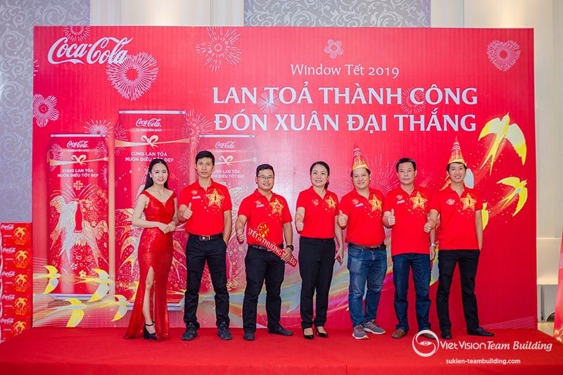 Tổ chức hội nghị hội thảo Coca Cola - Window Kick Off Tết 2019