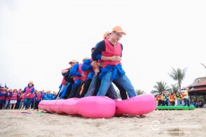 Tổ chức team building kết hợp tiệc liên hoan year end party cho công ty, doanh nghiệp