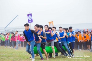 Tổ chức team building ngoài trời cho công ty