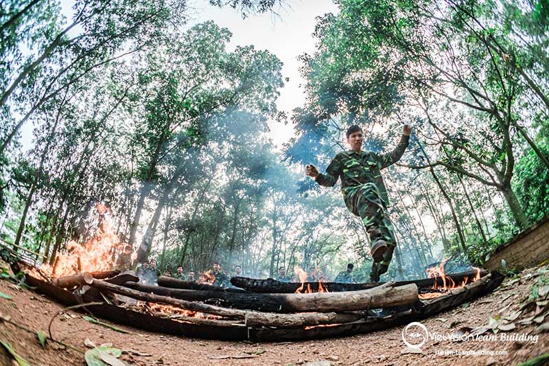 Đơn vị tổ chức Team Building quân đội uy tín tại Hà Nội - Samsung Display