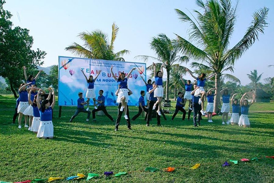 Tổ chức team building tại Cúc Phương Resort cho doanh nghiệp