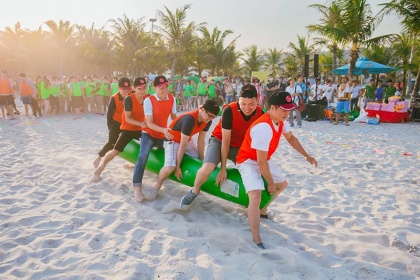 Tổ chức team building tại Hạ Long cho doanh nghiệp