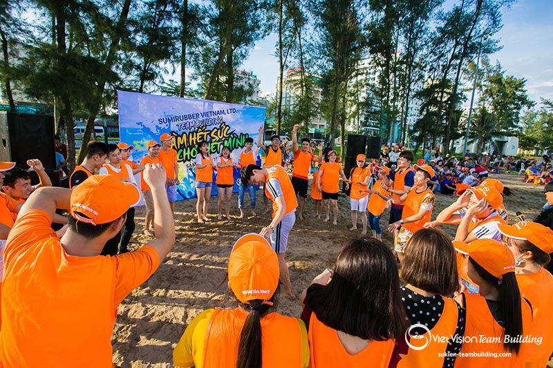 Tổ chức team building - Sumirubber: Làm hết sức - Chơi hết mình