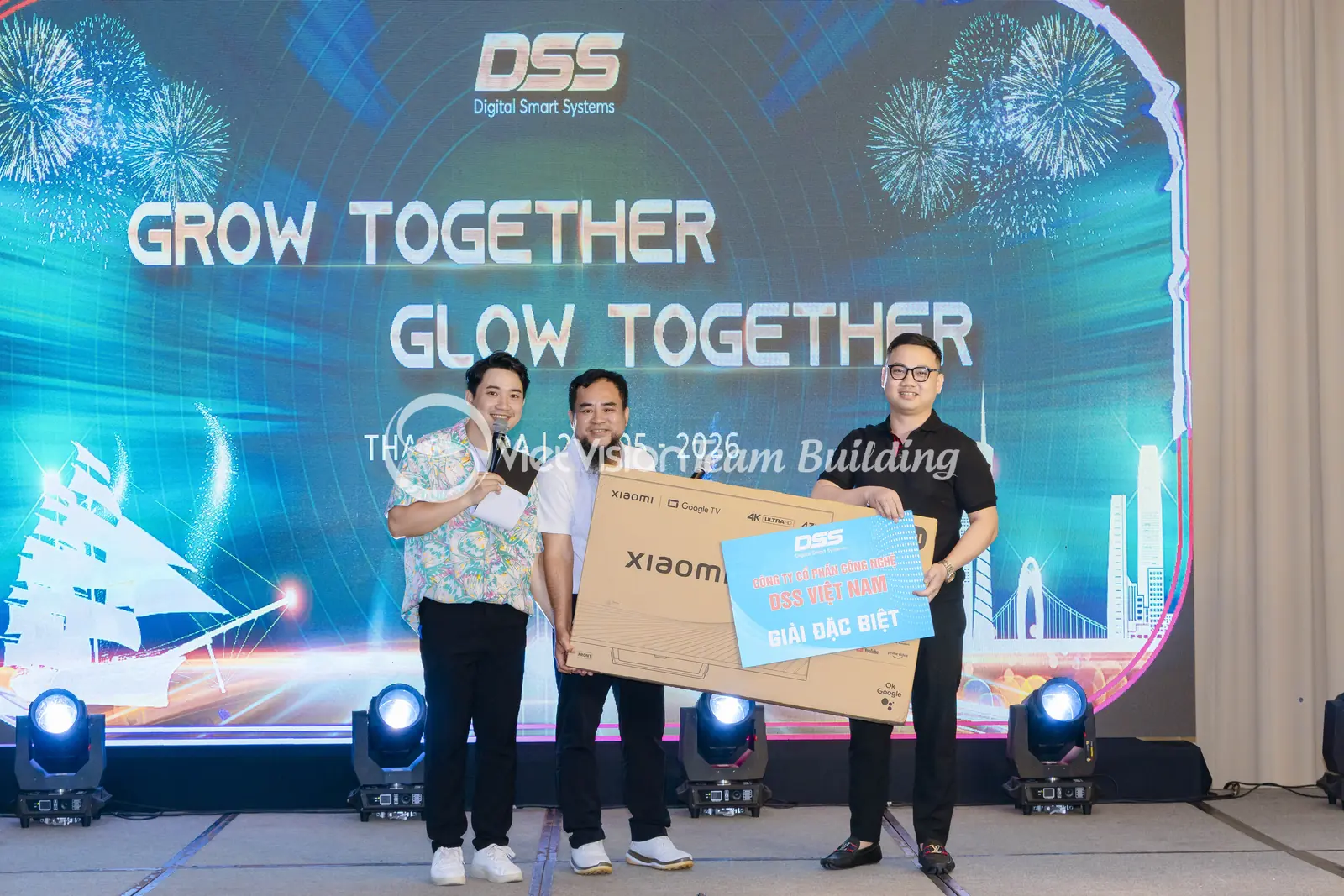 Trao Giải Trong Company Trip Của Doanh Nghiệp trao giải trong company trip của doanh nghiệp