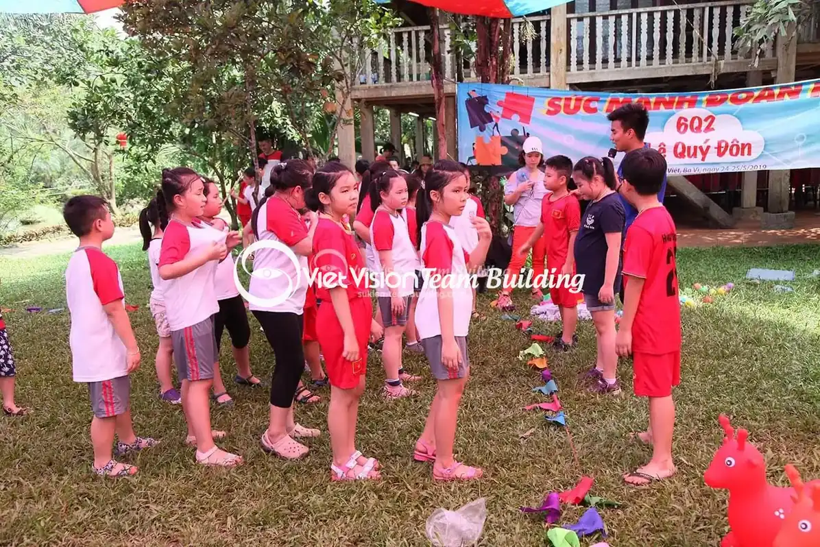 Đoàn tham gia thử thách phối hợp cùng Viet Vision Đoàn tham gia thử thách phối hợp cùng Viet Vision