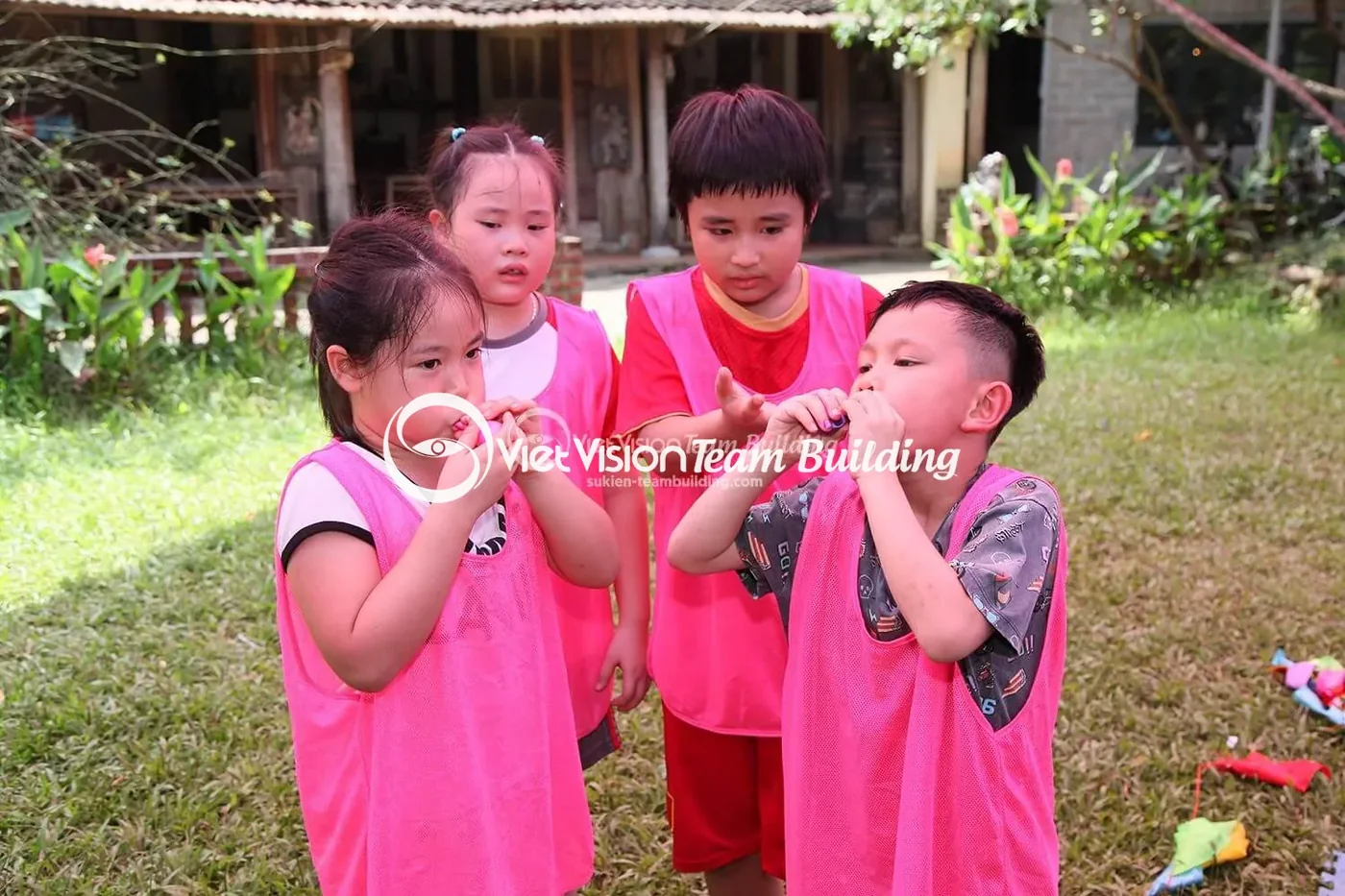 Đoàn tham gia thử thách phối hợp cùng Viet Vision