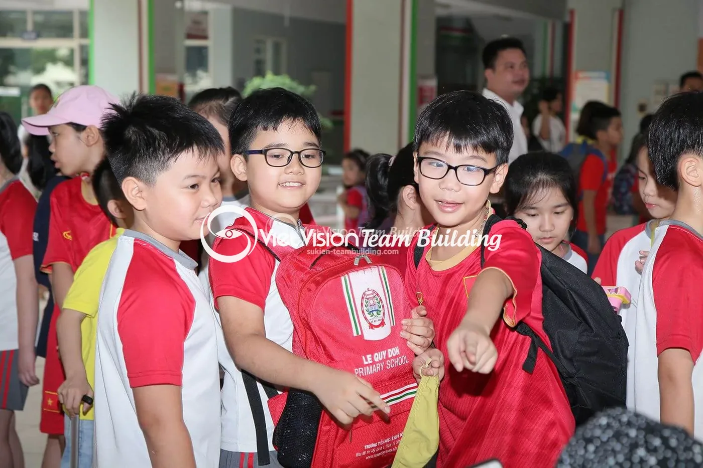 Khách nhỏ tuổi cần hướng dẫn rõ trong chương trình Khách nhỏ tuổi cần hướng dẫn rõ trong chương trình